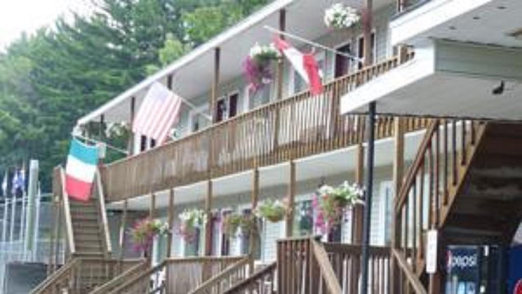 Legacy Inn & Suites Of Lake George Exterior photo