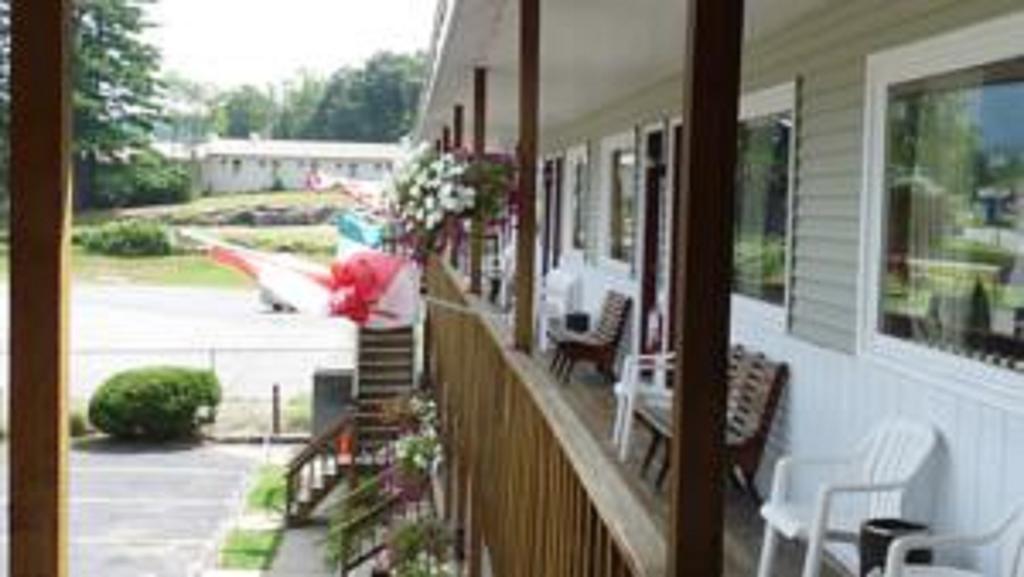 Legacy Inn & Suites Of Lake George Exterior photo