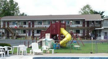Legacy Inn & Suites Of Lake George Exterior photo